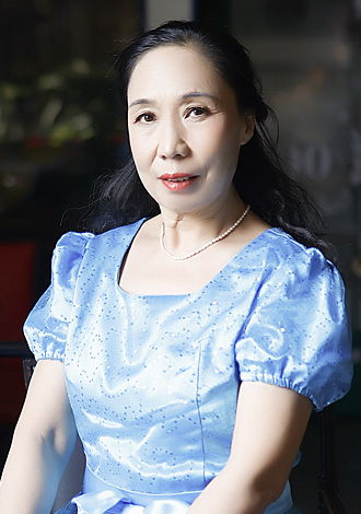 Most gorgeous profiles: Xin Min from Zhengzhou, Asian beach member
