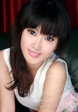 Absolutely stunning women: Yawen, foreign affair bride